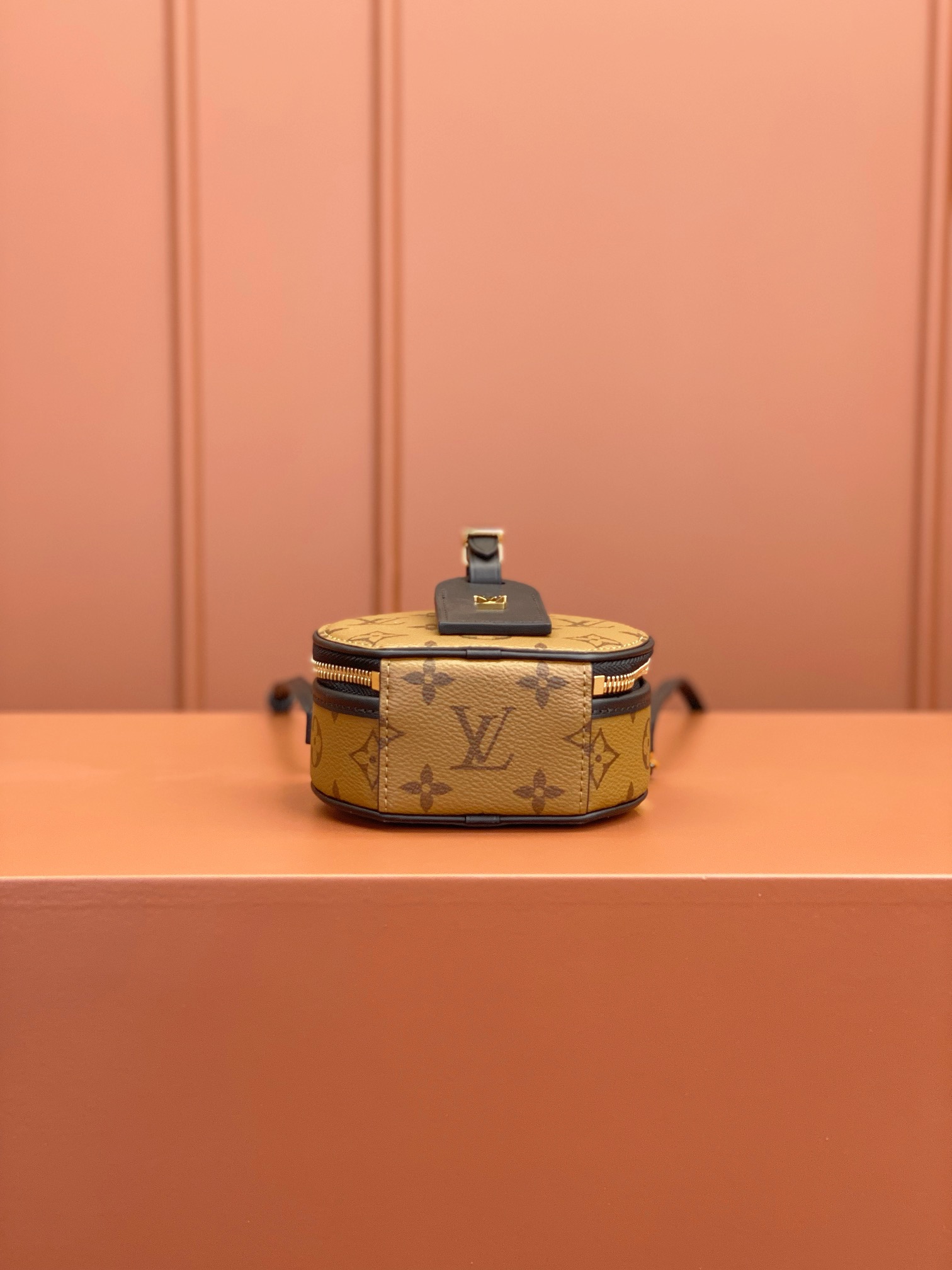 Louis Vuitton BOITE CHAPEAU Mini Bag M68276