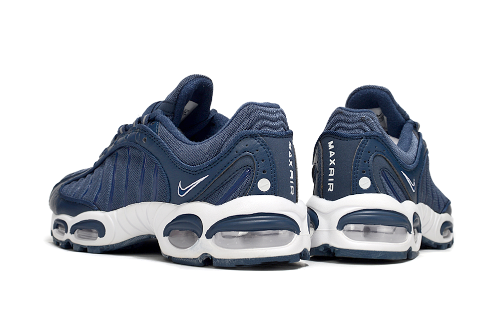 Air Max TailWind 4