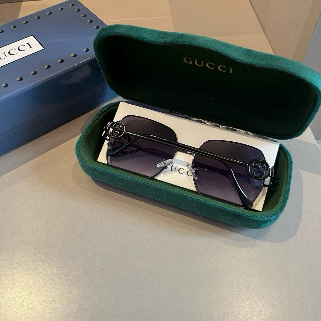 Gucci Square Frame Sunglasses