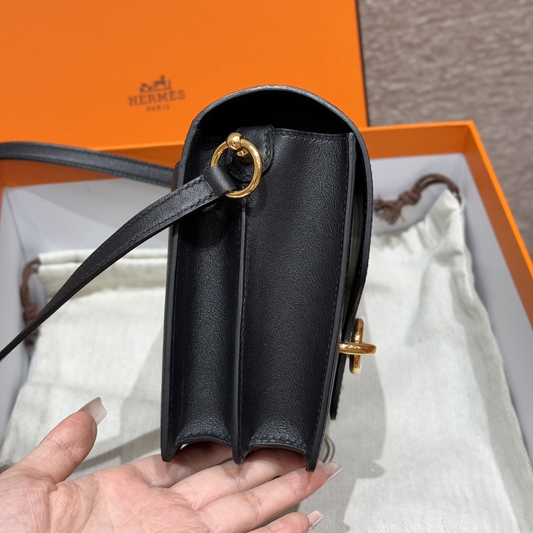 Hermès Roulis 89Noir Handbag (Handmade to Order)
