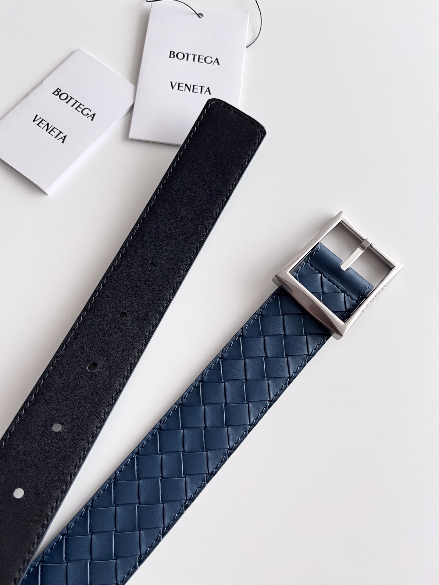 Bottega Veneta intreccio woven cowhide double-sided waistband with a width of 3.5cm