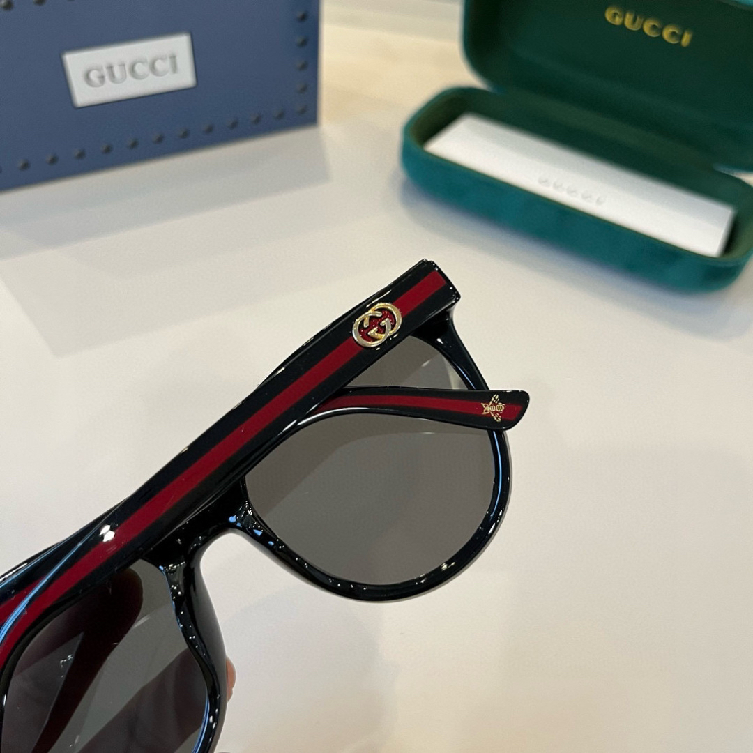 Gucci Round Frame Sunglasses