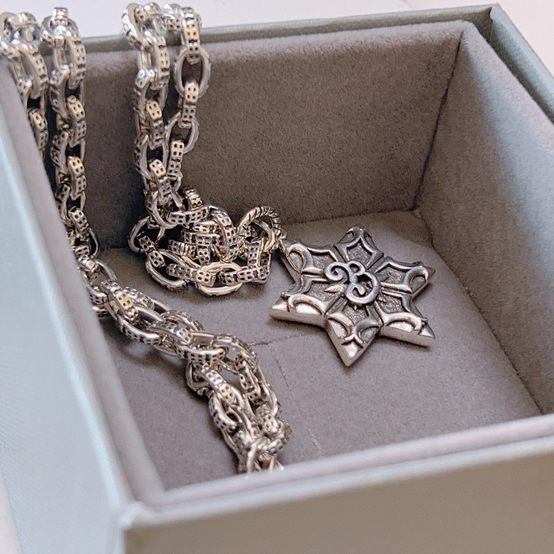 Balenciaga Hexagonal Star Chain Vintage Necklace