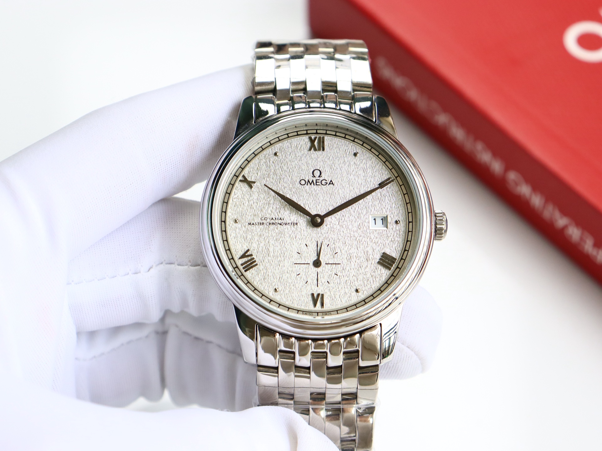 Omega De Ville series two-hand semi-mechanical men's watch