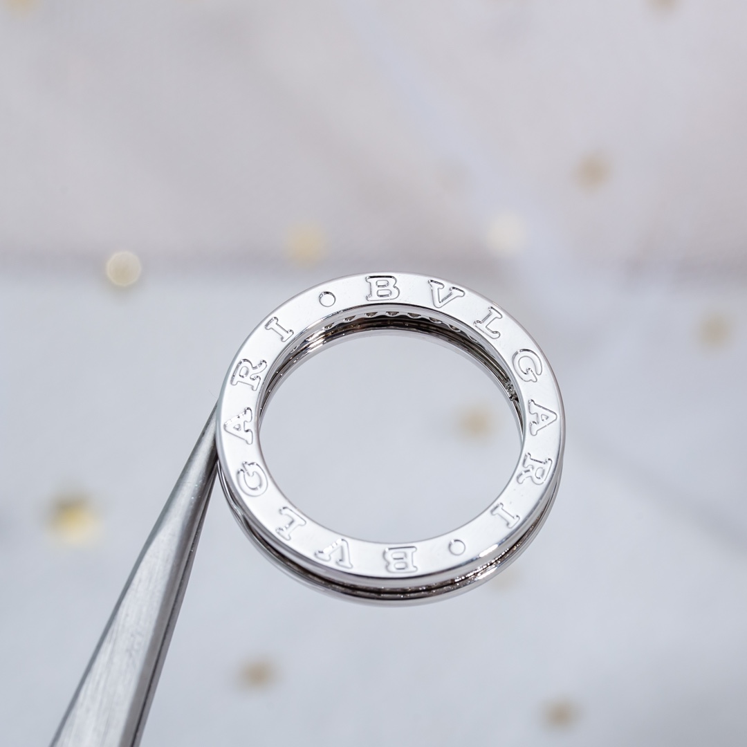 Bulgari zero single ring with diamond ring