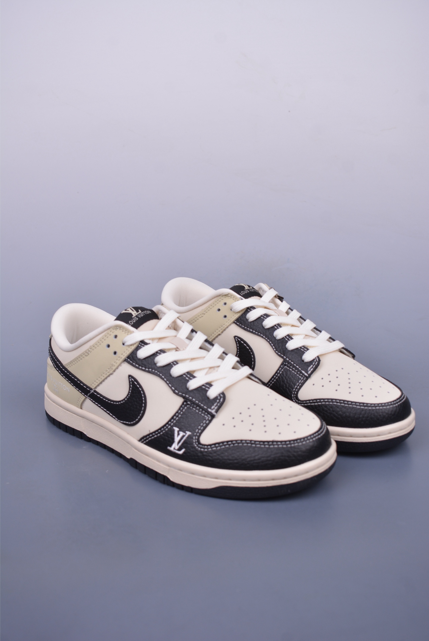 LV x Nike SB Dunk Low Sneakers Beige Black QF15681-124