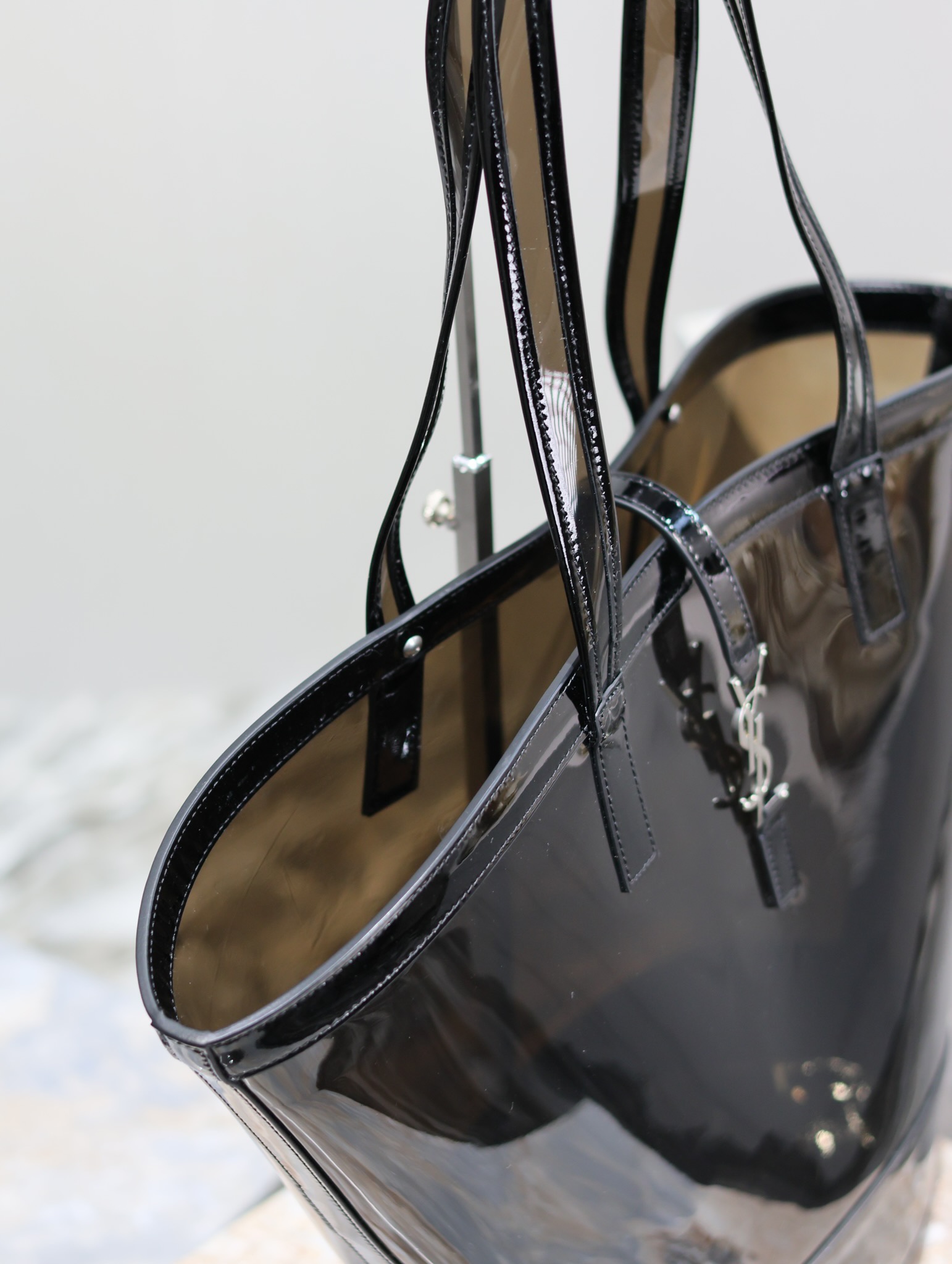 Yves Saint Laurent PANIER bucket bag 773697