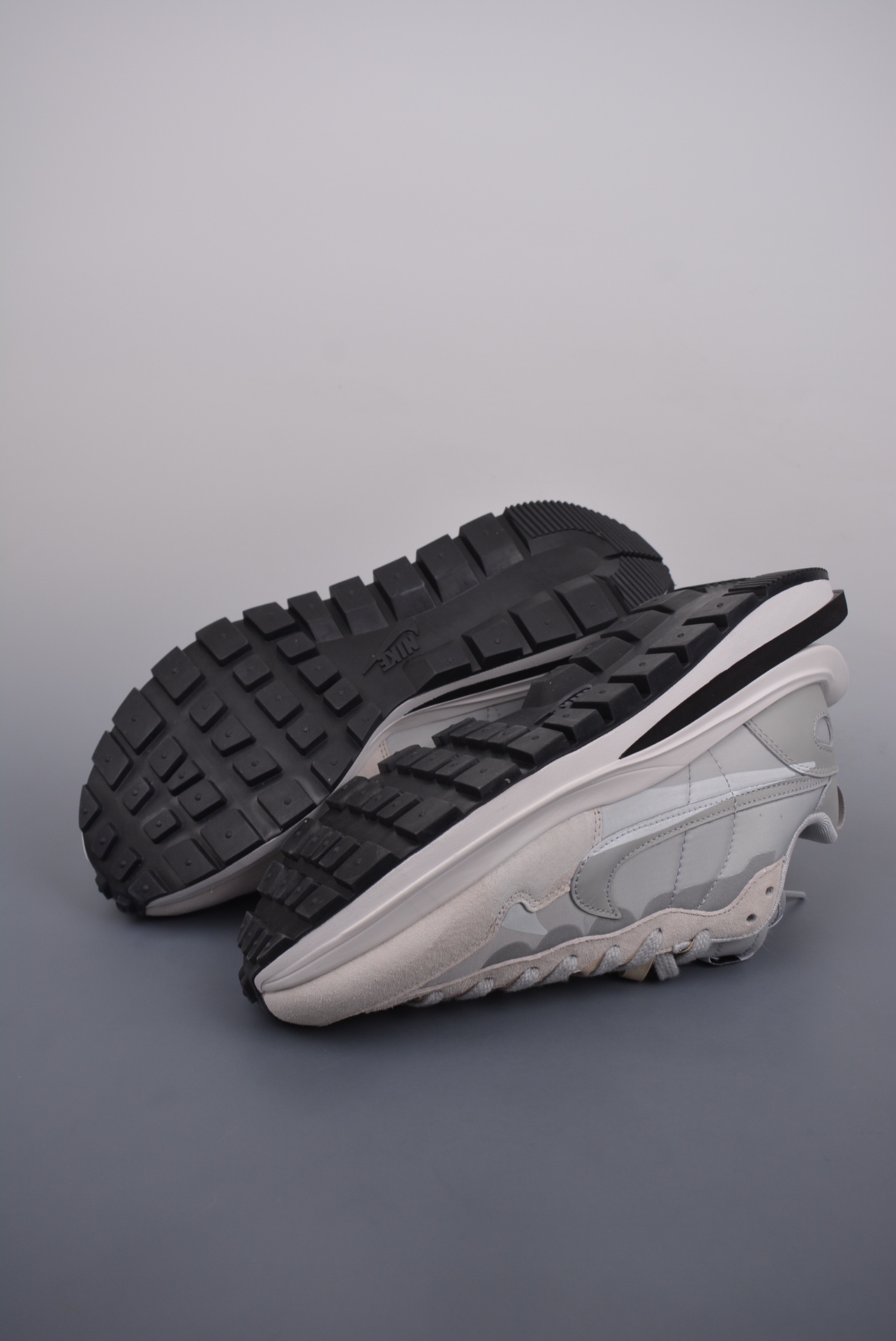 Sacai x Nike VaporWaffle 3.0 Beige Smoke Grey DD1875-108