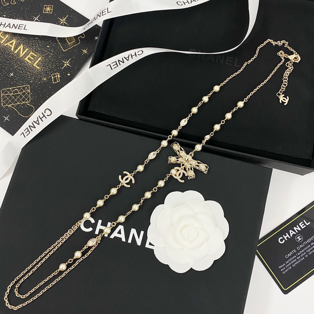 CHAN 24 full diamond double c hollow bow pearl double layer necklace