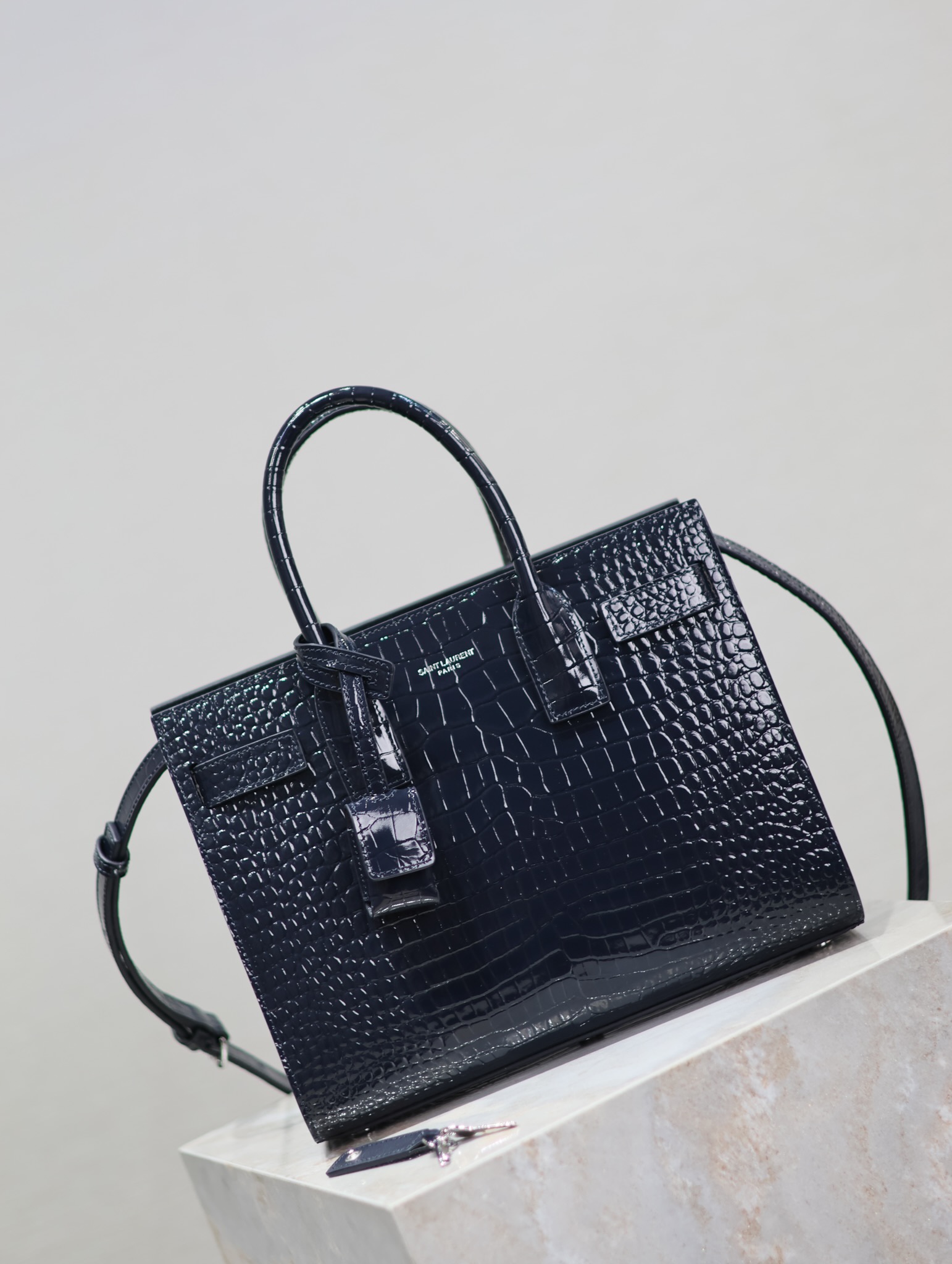 Yves Saint Laurent sac de jour accordion bag 421863