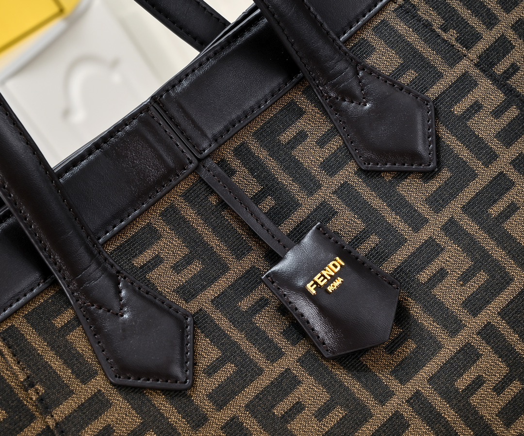 FENDI Origami Classic Monogram Folding Bag 6654