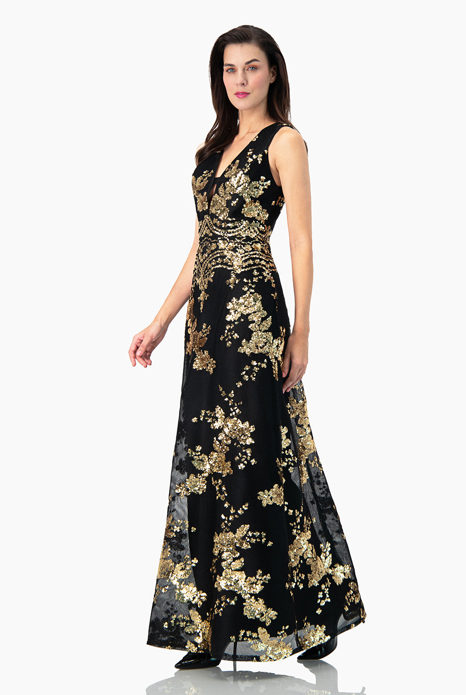 Vestido de noche amplio con escote en V