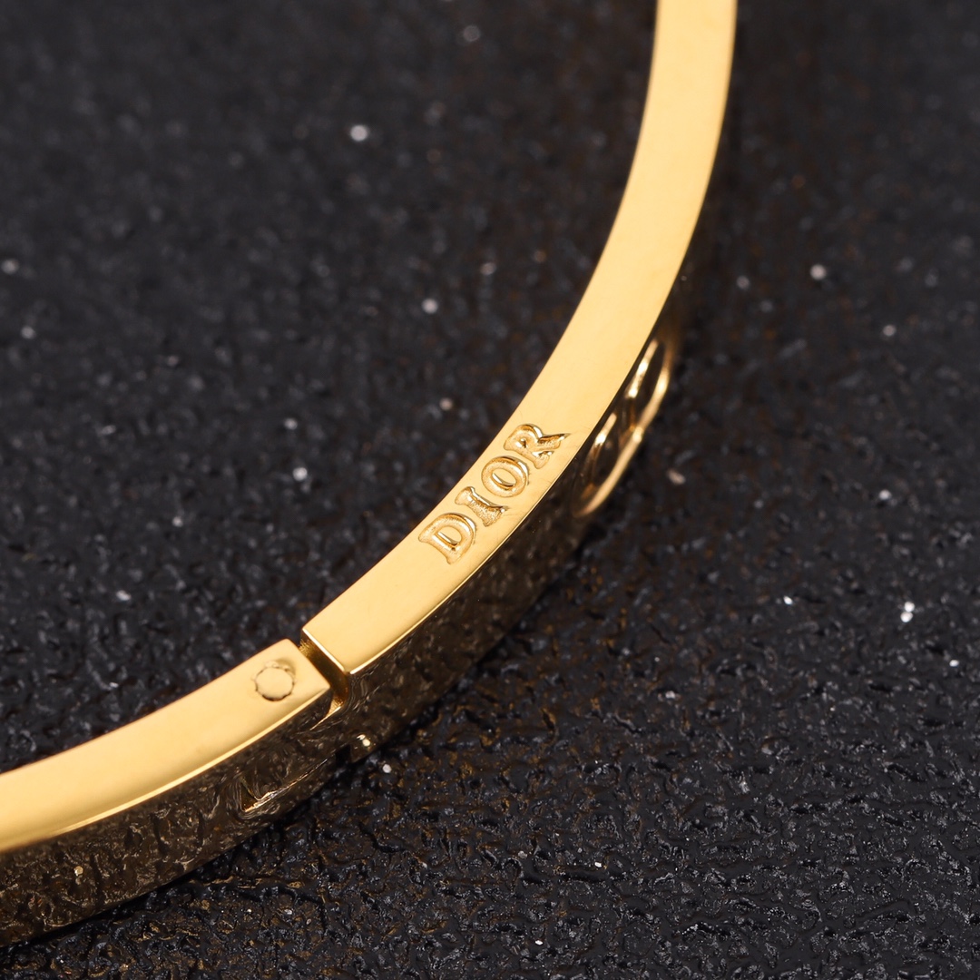 Dior diamond heart bracelet