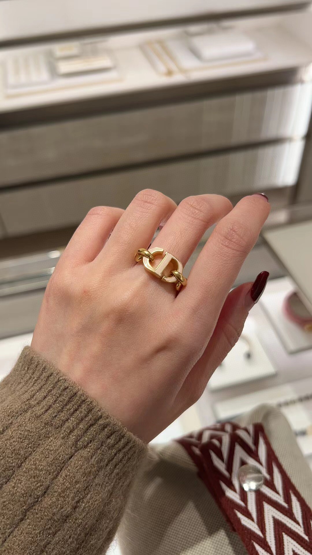 Dior CD letter ring