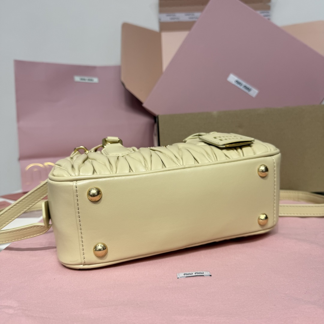 Miu Miu new bowling bag 5BB142