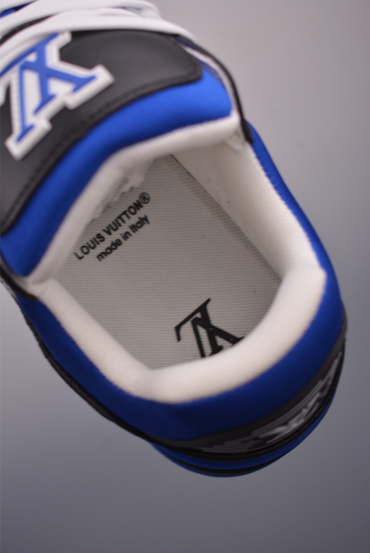 Louis Vuitton Trainer Sneaker Low 