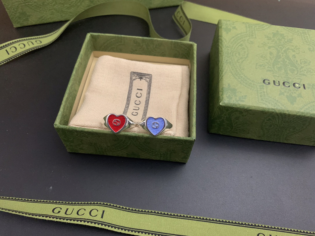 GUCCI new blue enamel heart ring