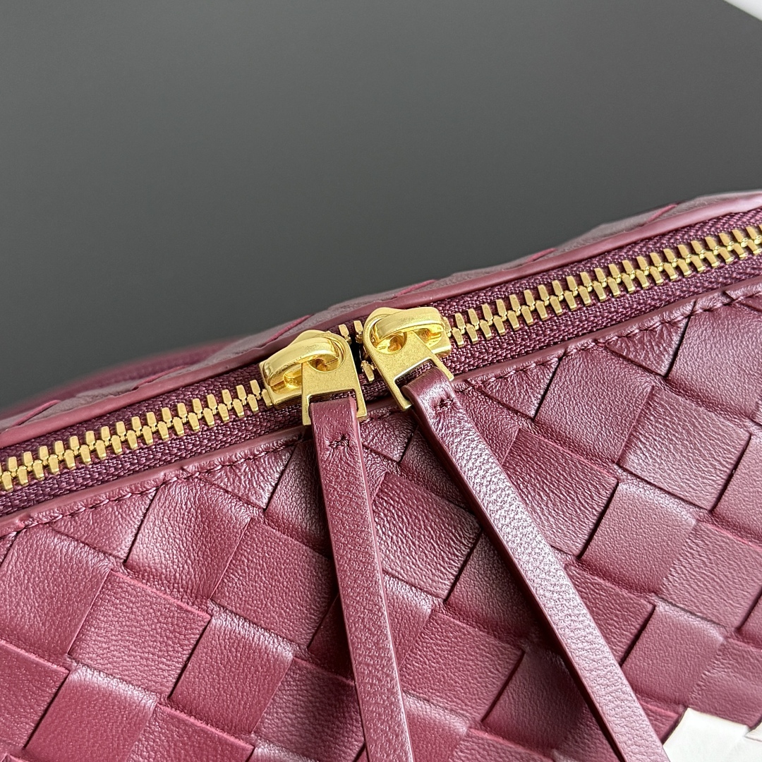 Bottega Veneta Concert Pouch Mini Bag 794258