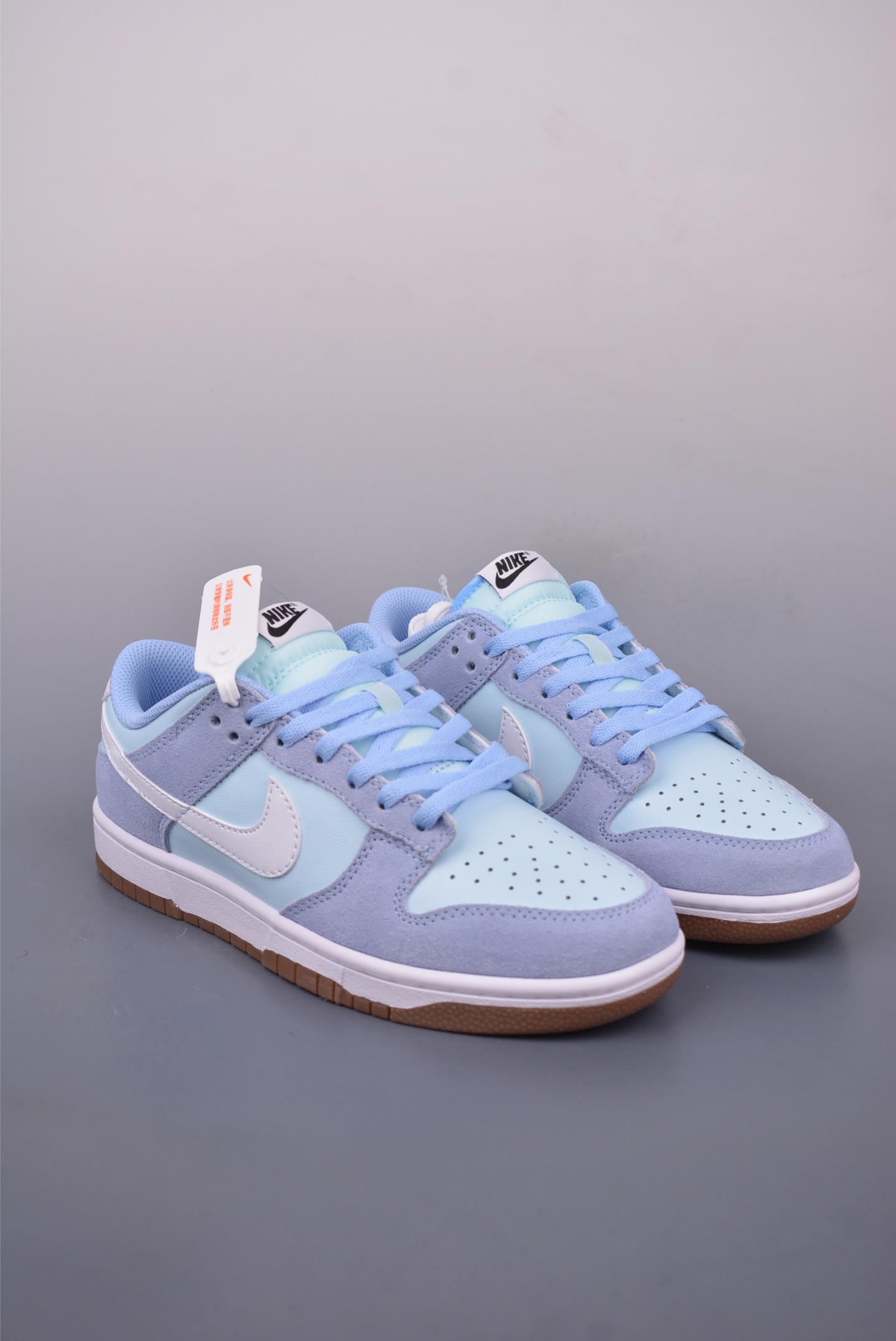 Nike SB Dunk Low Pro PRM sneakers Blue and White Rubber Sole IB6399-400