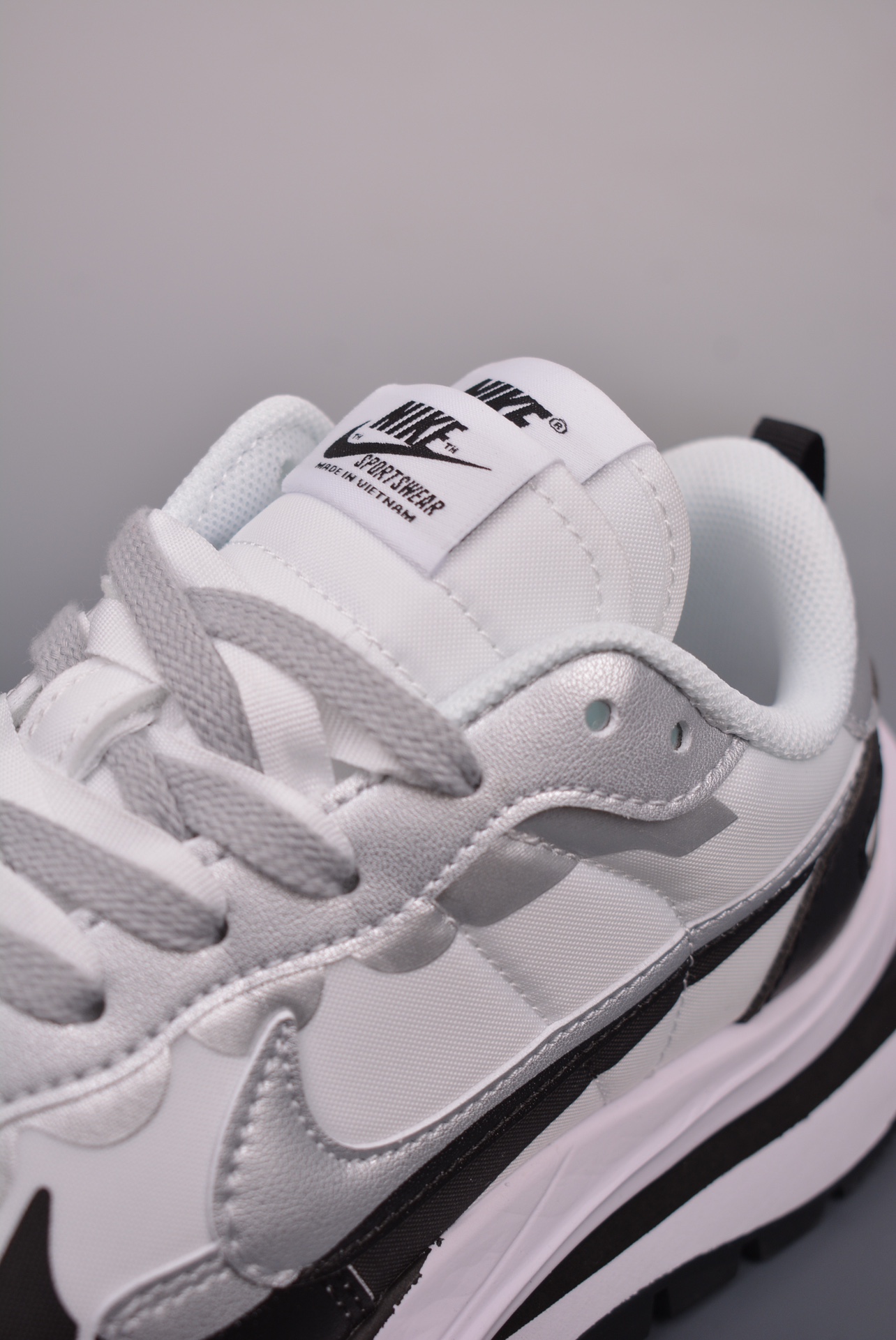 Sacai x Nike VaporWaffle 3.0 Sliver White Black DD1875-201