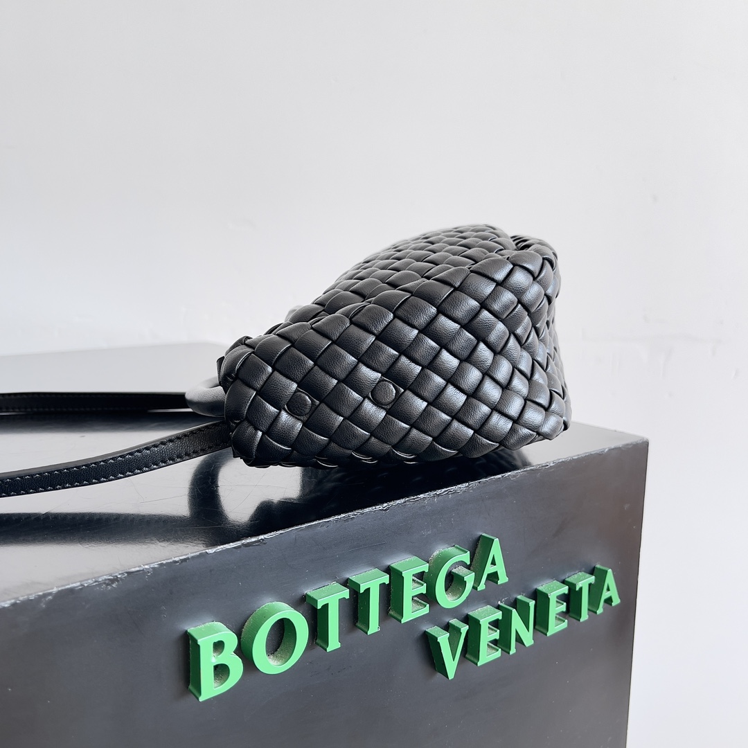 Bottega Veneta Cobble Mini Bag 805739