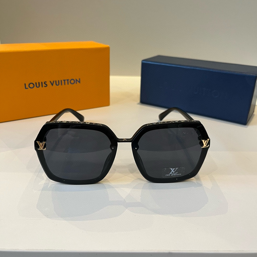 Louis Vuitton square-frame sunglasses