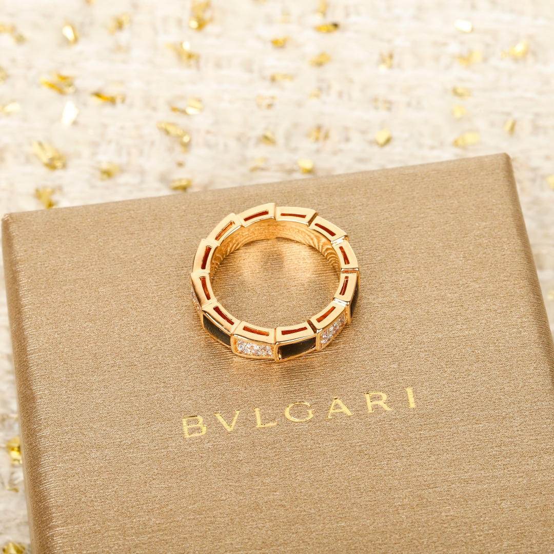 Bulgari Serpenti series shell ring