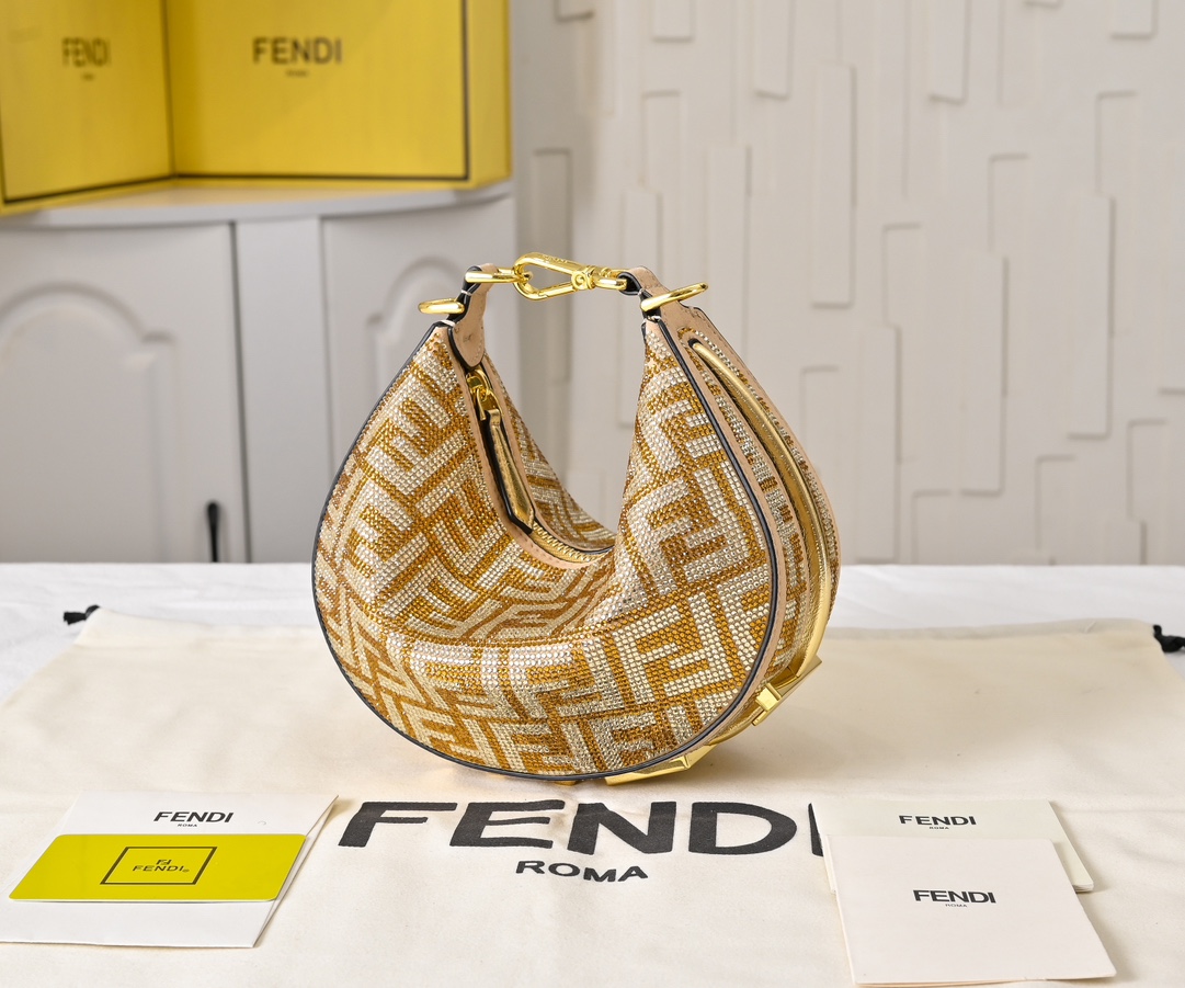 FENDI praphy underarm bag 1009