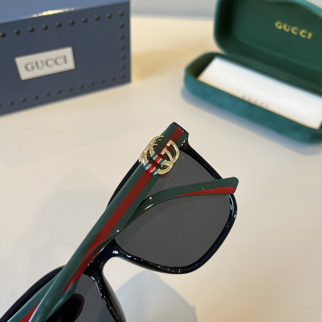 Gucci Square Frame Sunglasses