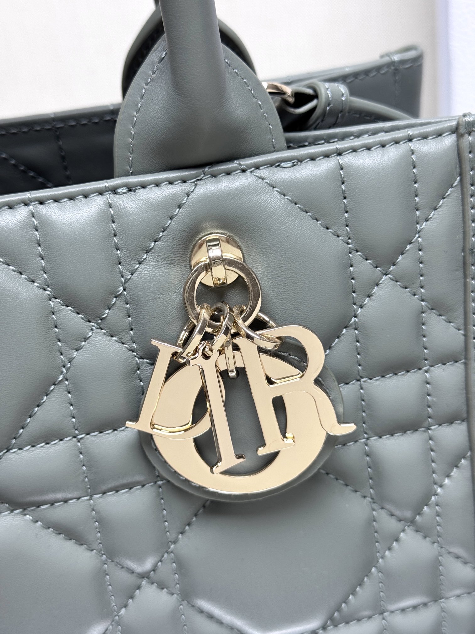 Dior BOOK TOTE handbag M1325