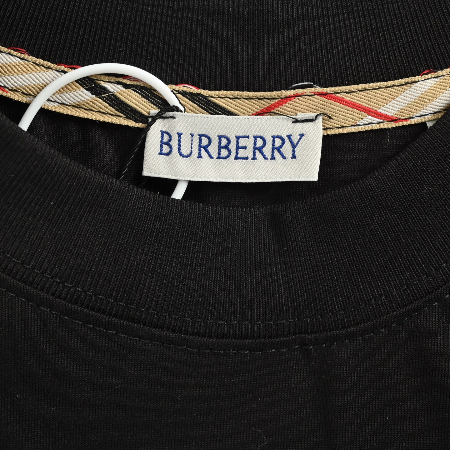 Burberry 25ss Valentine's Day limited edition heart embroidered short sleeves