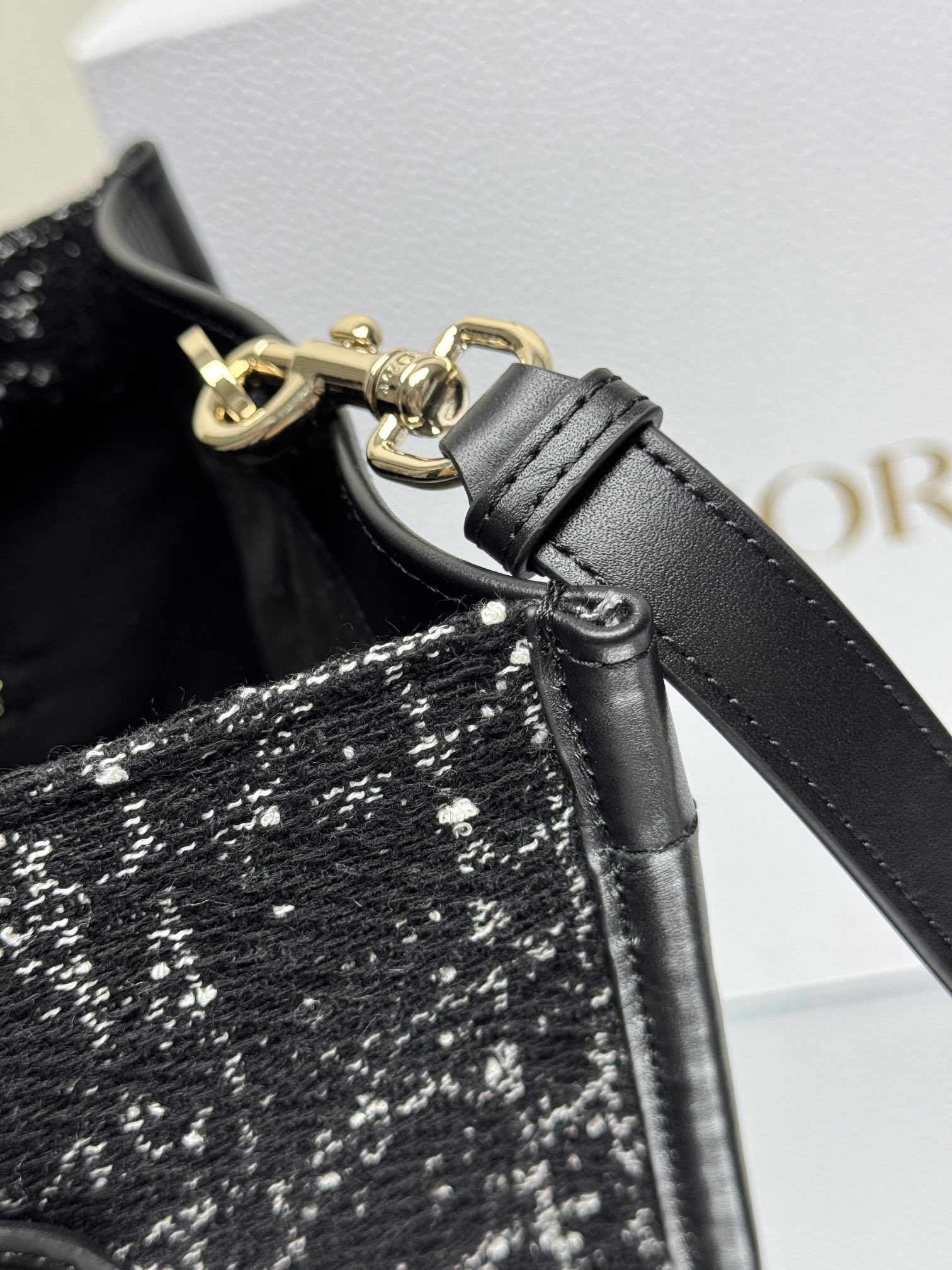 Dior BOOK TOTE handbag 7034 1324
