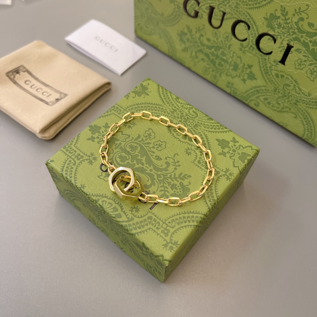 Gucci Nut Chain Bracelet