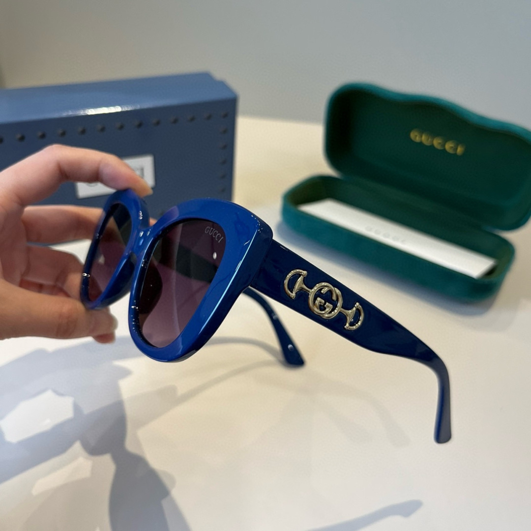 Gucci Round Frame Sunglasses