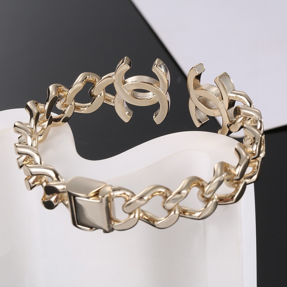 Chanel chain hollow bracelet