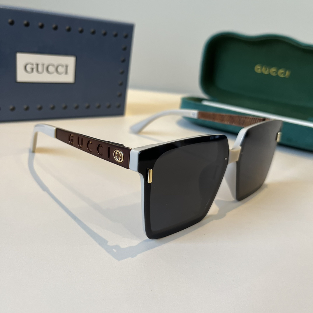 Gucci Square Frame Sunglasses