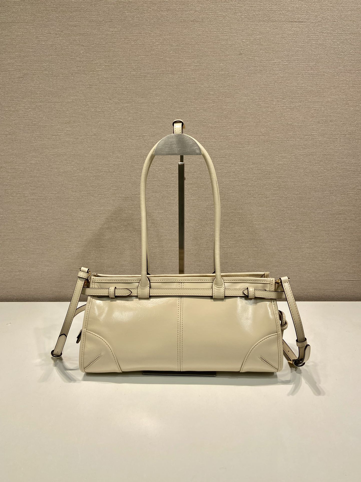 Prada lussolf waxed leather handbag 1BA426