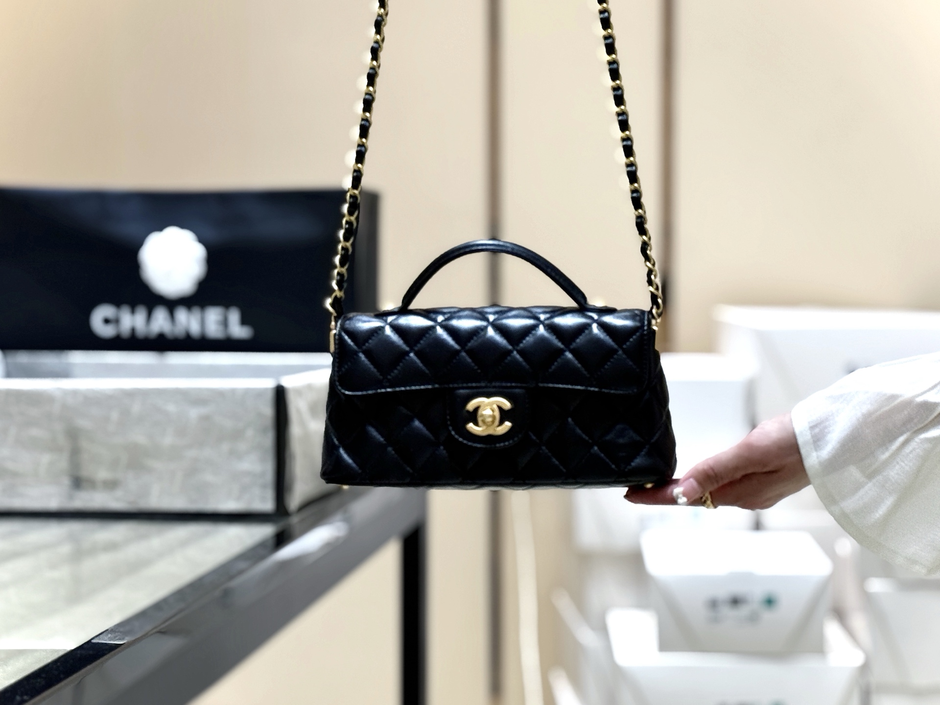 Chanel 25P horizontal kelly handle bag AS5354 00118