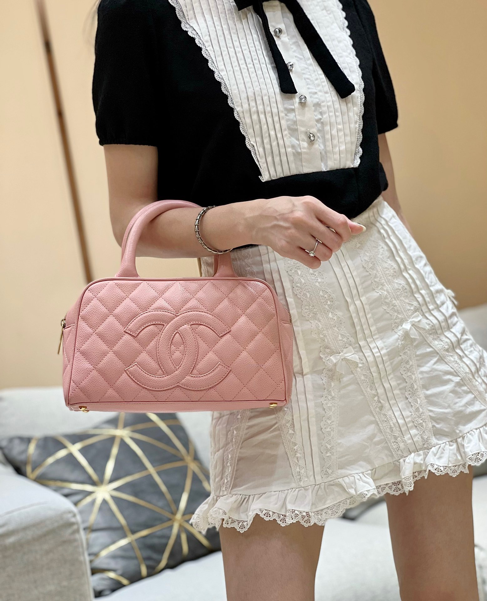 Chanel Vintage Bowling Bag 20996