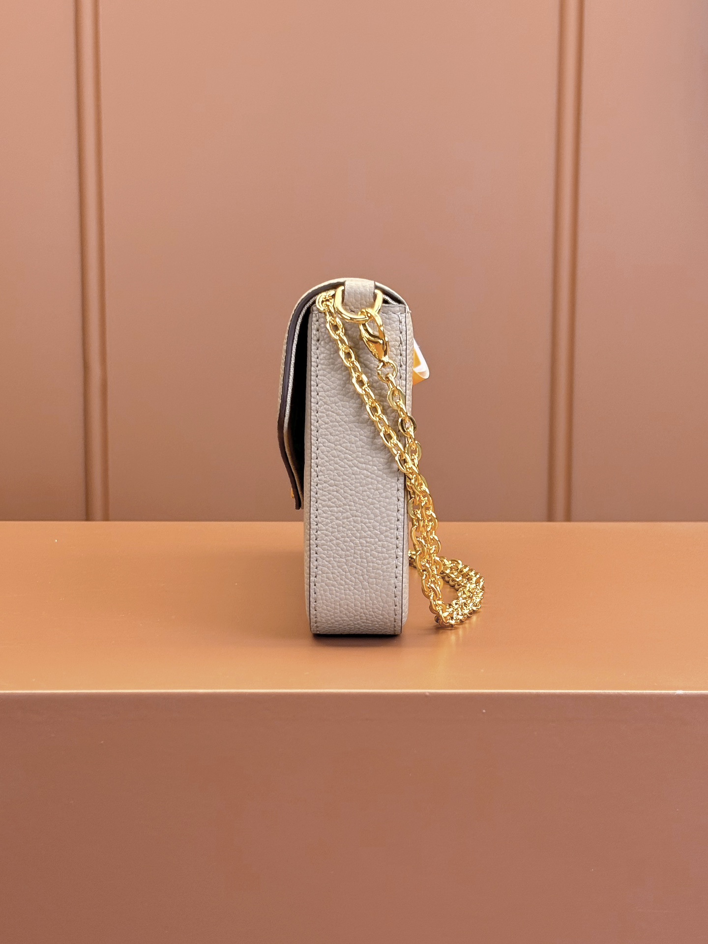 Louis Vuitton POCHETTE FÉLICIE Chain Bag M82610
