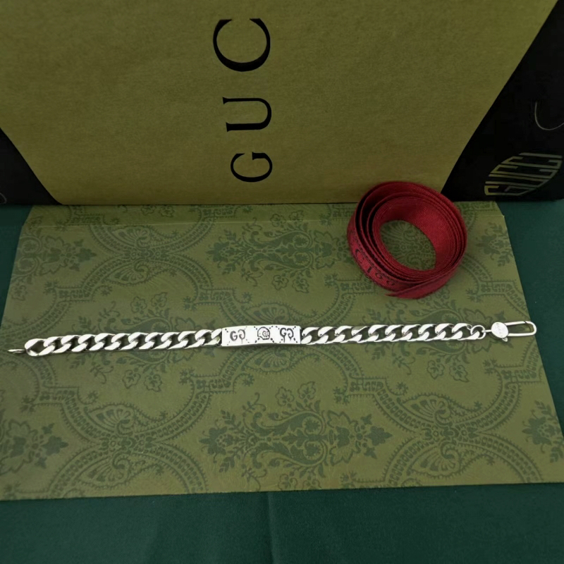 Gucci Skull Flat Chain Bracelet