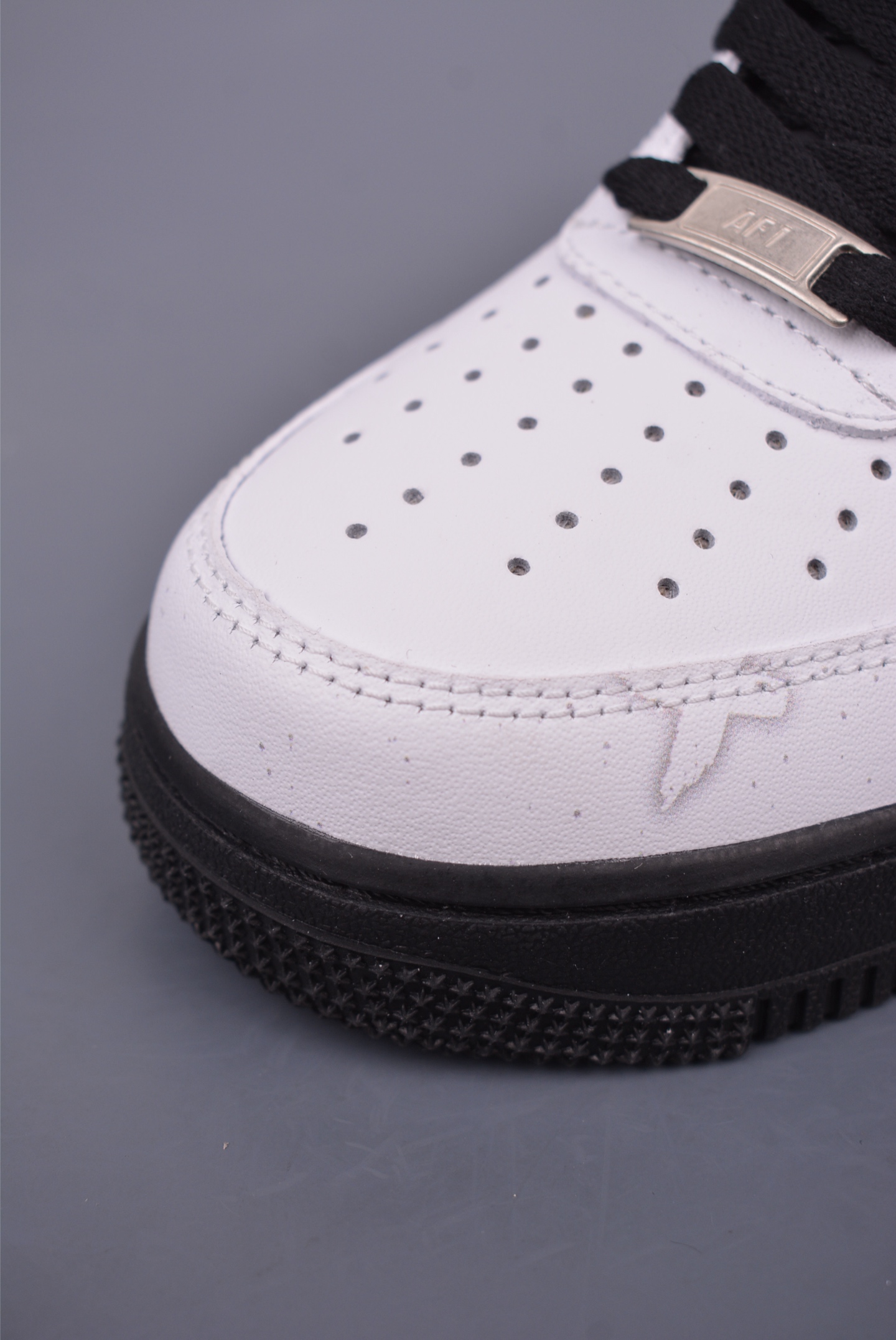Nike Air Force 1 07 LV8 Low 