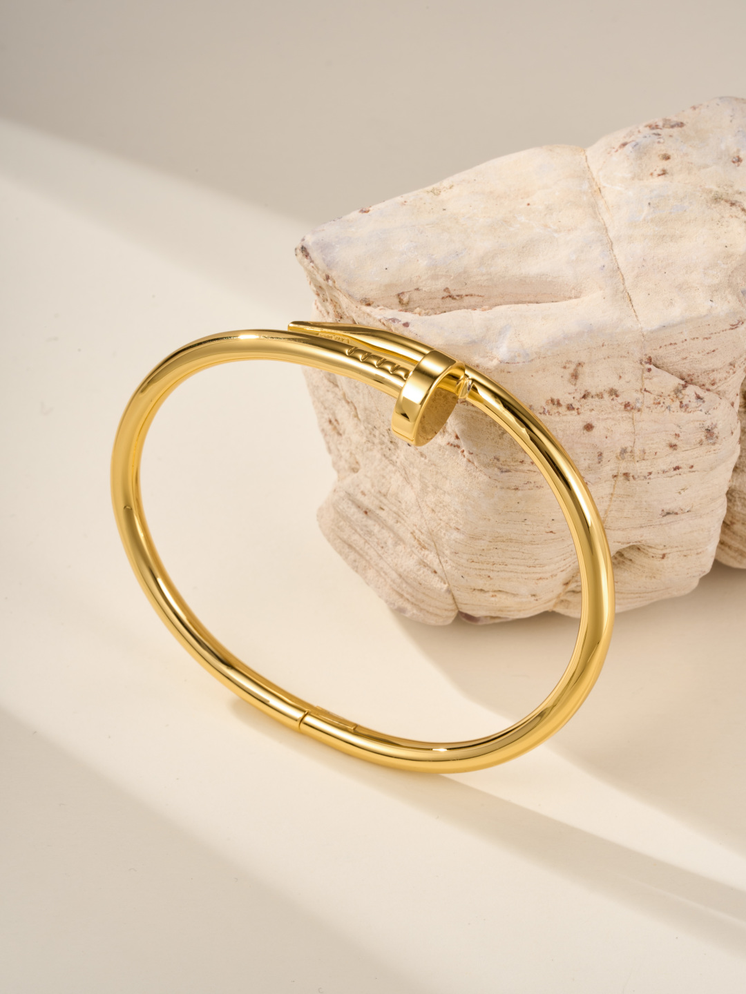 Cartier Classic Nail Diamond-Free Thick Bracelet
