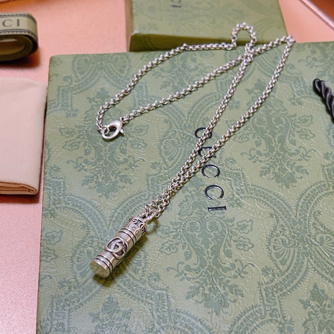 Gucci Anger Forest series new double G cylindrical retro necklace