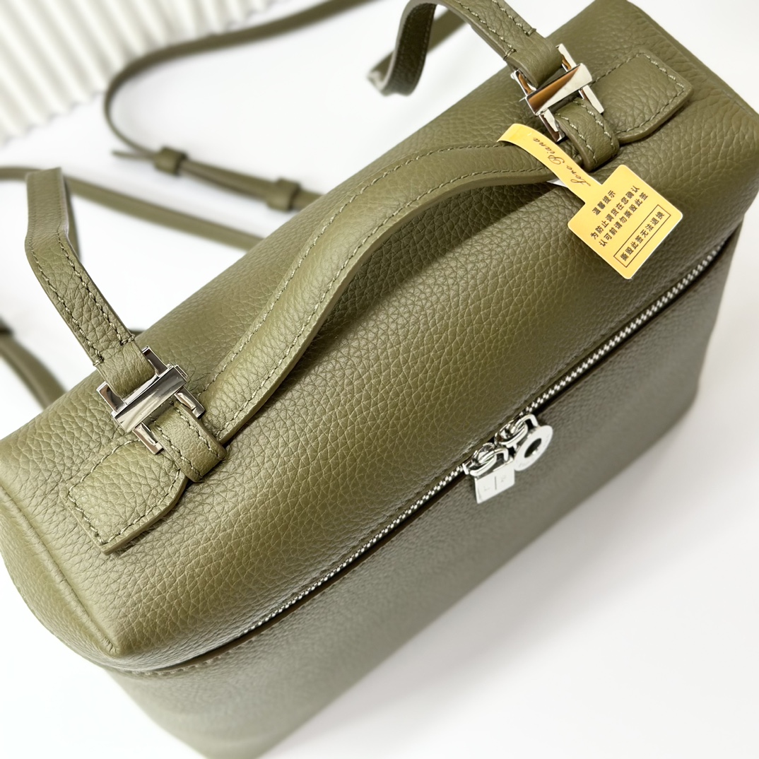 Loro Piana Extra poet L23.5 Square Backpack FAI6491