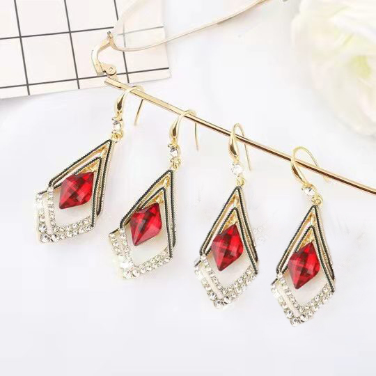 🔥New Year Promotion 48% OFF-Rhombus Sapphire Earrings-(2 pairs /1 pack)Buy 2 Packs Save $4 & Free Shipping