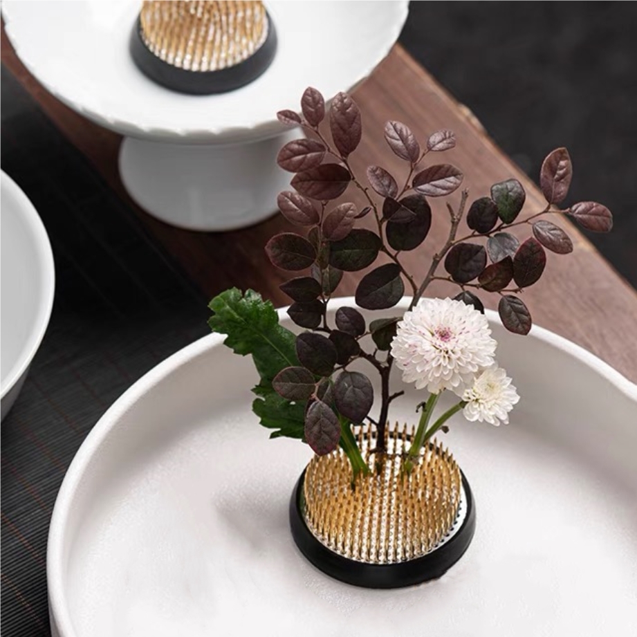 🔥Top Selling - Flower Frog Flower Arranging Needle Holder [Stock is limited, first come first served!]