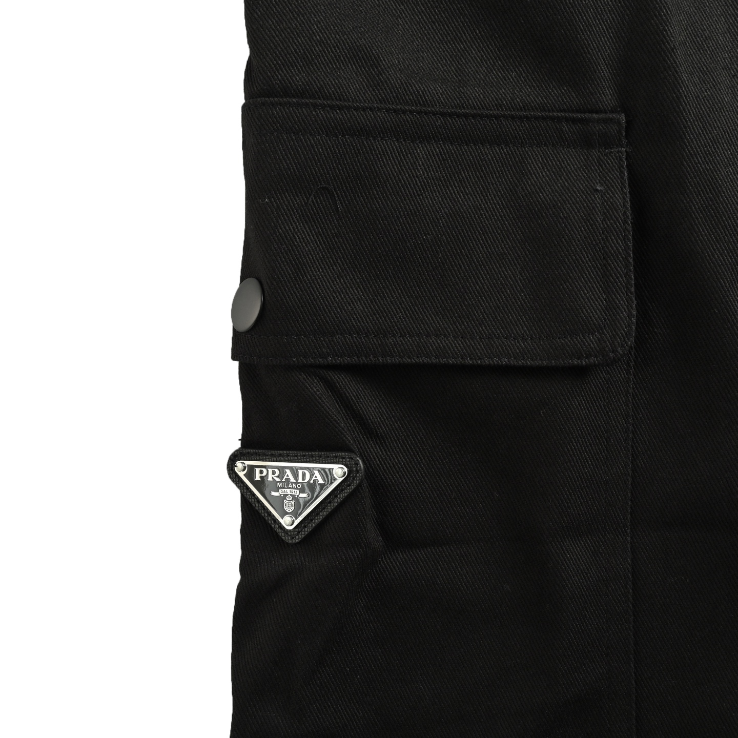 Prada 25ss pocket triangle logo cargo shorts