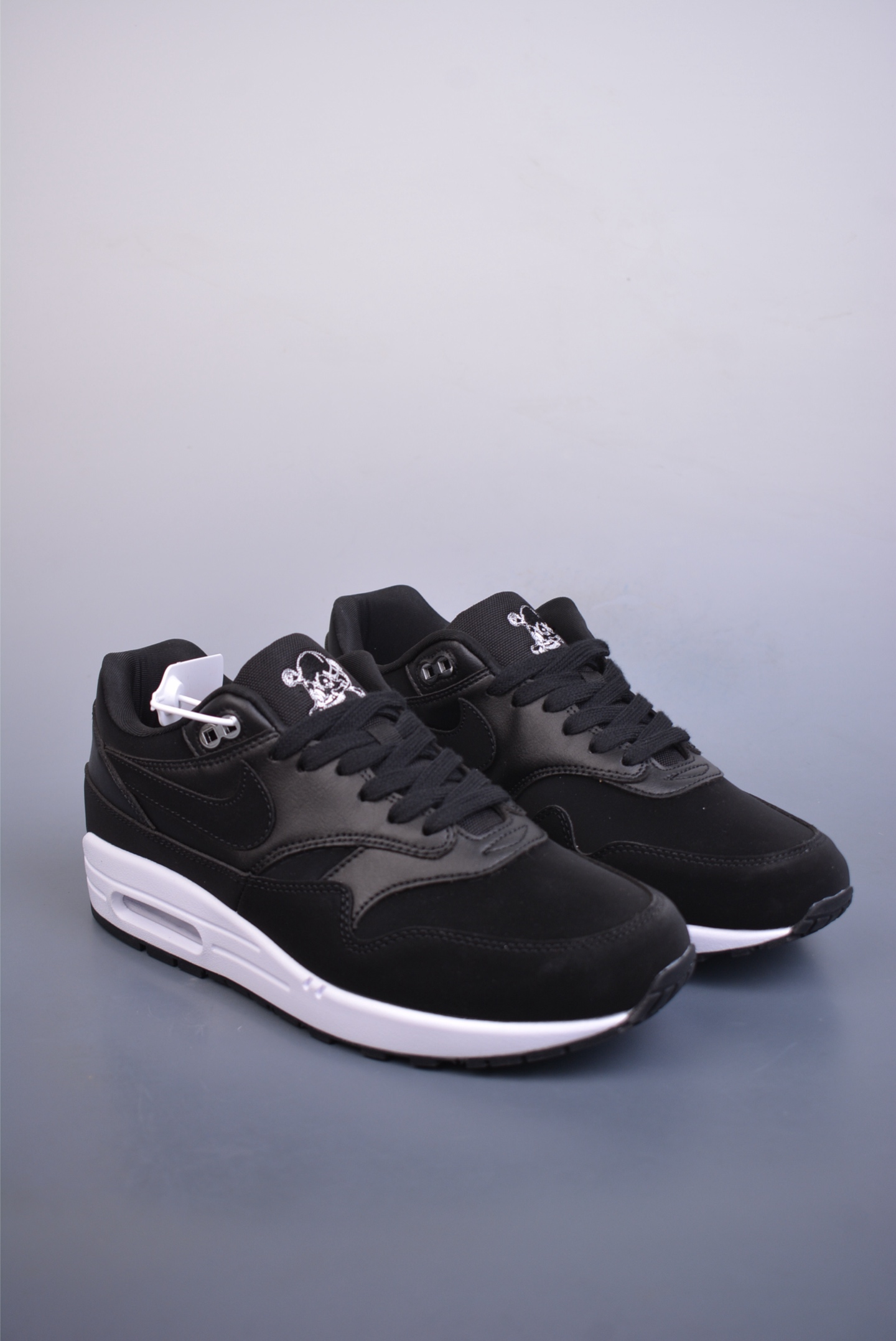 Nike Air Max 1 Rebel Skulls 87 Original Series Running Shoes Black and White 875844-001
