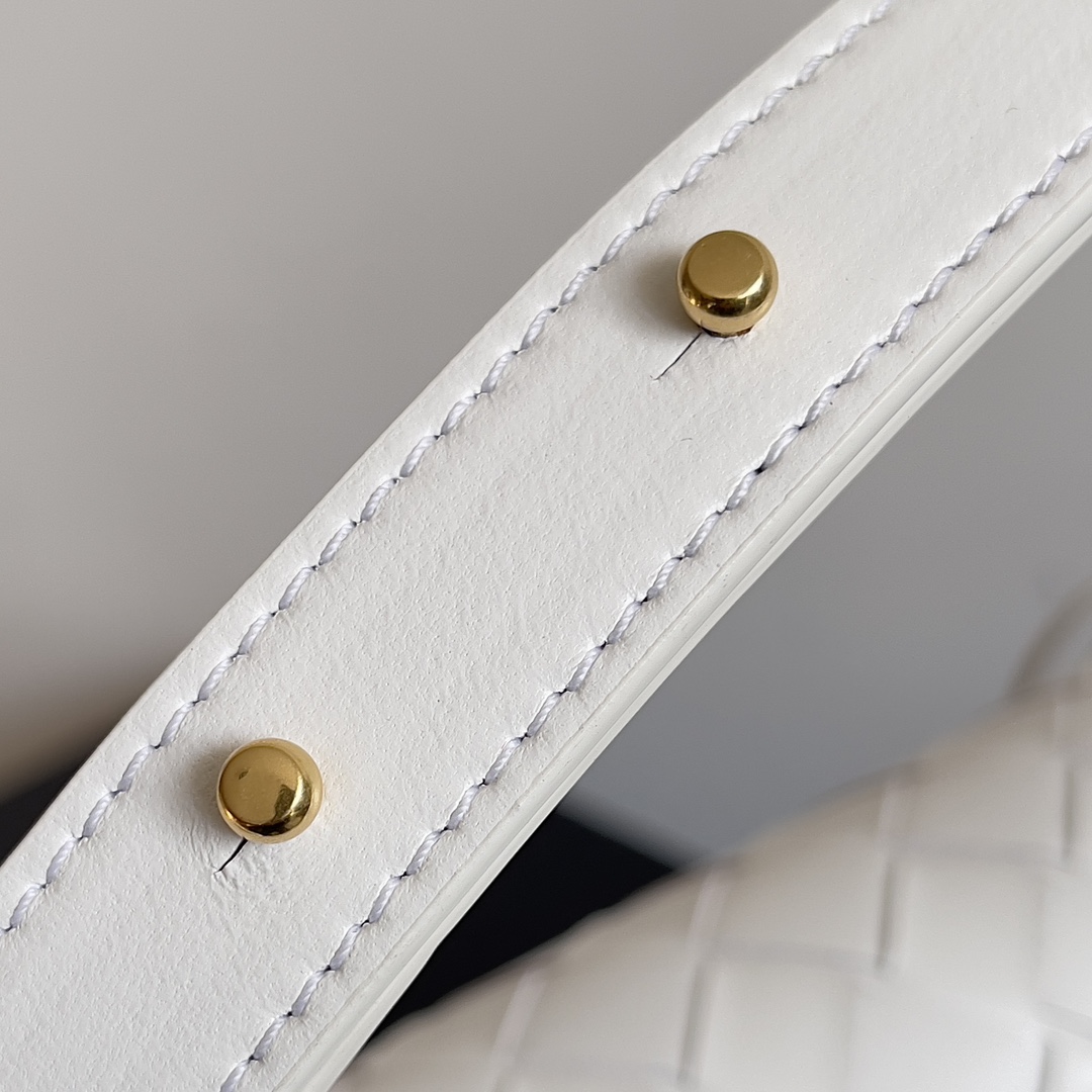 Bottega Veneta Mini Andiamo Bag 755545